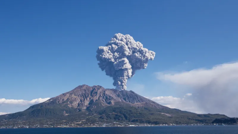 ◉月刊SYO 2024年6月号「火山・自然災害特集」